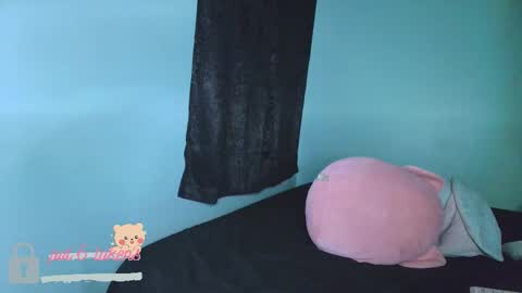 AMY online show from November 2025 01:04:02 AM