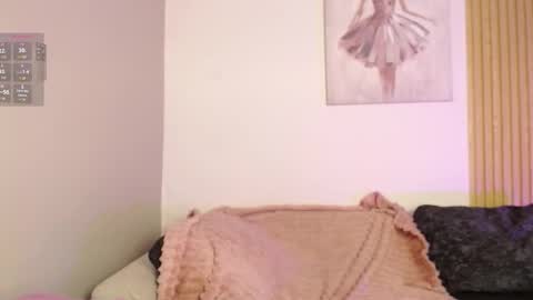 Snapshot of chloe_peach_ chatting on March 2026 12:31:02 PM chloe_peach_ online show from March 2026 12:31:02 PM