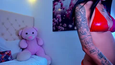 Snapshot of chloe_rhoades chatting on June 2026 04:15:01 AM Chloe Rhoades online show from June 2026 04:15:01 AM