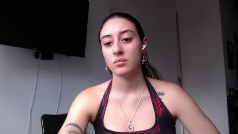 Snapshot of chloe_vahos chatting on May 2026 07:00:02 PM Chloe online show from May 2026 07:00:02 PM
