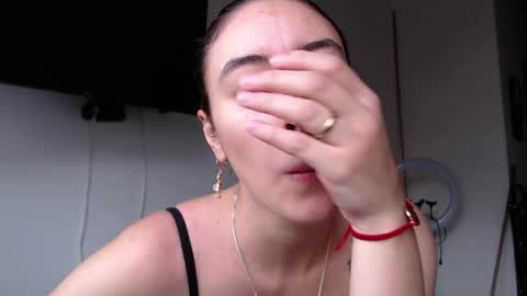 Snapshot of chloe_vahos chatting on May 2026 08:27:01 PM Chloe online show from May 2026 08:27:01 PM