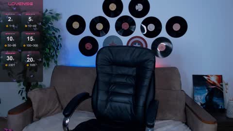 Ask me  online show from February 2025 10:19:01 PM