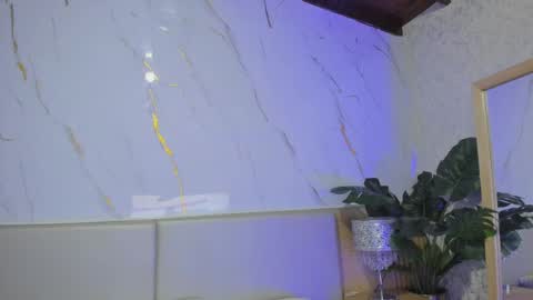 Chloee online show from November 2025 11:21:02 AM