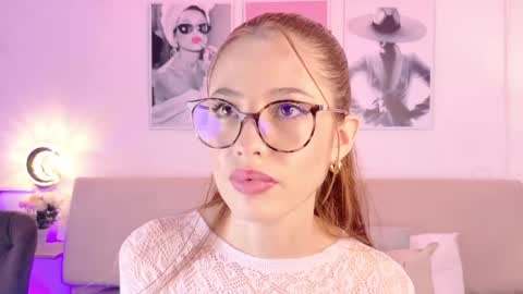 chloeferreira online show from May 2026 04:09:02 AM