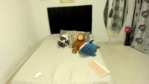 Snapshot of chloeharlan_ chatting on June 2026 01:38:02 AM Laura independent model online show from June 2026 01:38:02 AM