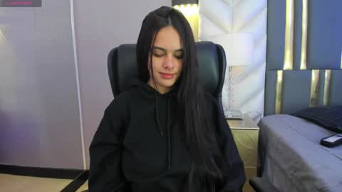 Snapshot of chloeharper_ chatting on April 2026 11:46:02 AM Chloe Harper online show from April 2026 11:46:02 AM