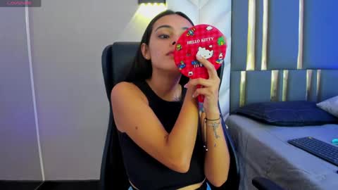 Snapshot of chloeharper_ chatting on April 2026 12:29:02 PM Chloe Harper online show from April 2026 12:29:02 PM