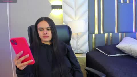 Snapshot of chloeharper_ chatting on April 2026 11:47:02 AM Chloe Harper online show from April 2026 11:47:02 AM