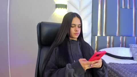 Snapshot of chloeharper_ chatting on May 2026 11:47:01 AM Chloe Harper online show from May 2026 11:47:01 AM