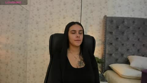 Snapshot of chloeharper_ chatting on May 2026 11:40:01 AM Chloe Harper online show from May 2026 11:40:01 AM