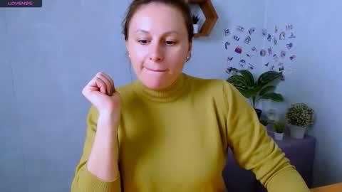 Chloe online show from October 2025 04:08:01 PM