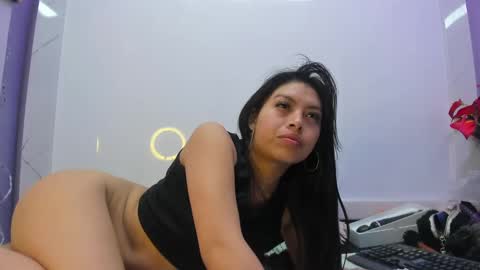 Snapshot of chloemartini_ chatting on October 2025 03:20:02 AM ChloeSignup For Free Join my Fan Club online show from October 2025 03:20:02 AM