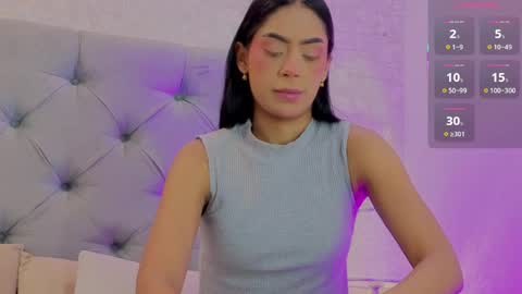 C H L O E  M O O N online show from April 2026 10:57:02 AM