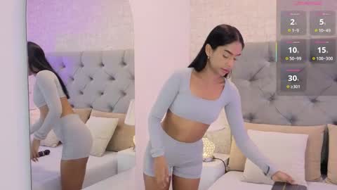 C H L O E  M O O N online show from April 2026 10:43:01 AM