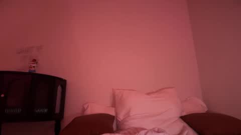 Snapshot of chloeros3e chatting on October 2025 07:56:02 PM chloeros3e online show from October 2025 07:56:02 PM