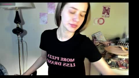 Snapshot of chloesweetbby chatting on April 2026 01:30:01 PM chloesweetbby online show from April 2026 01:30:01 PM