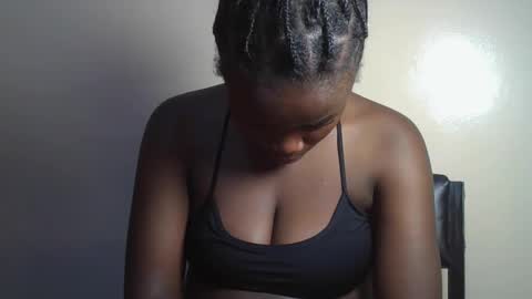 Snapshot of choco_velvet chatting on April 2026 08:04:02 AM Sly online show from April 2026 08:04:02 AM