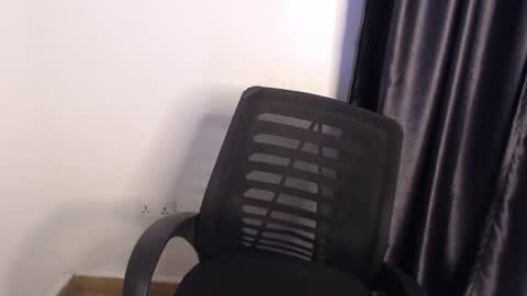 zi online show from October 2025 06:38:01 AM