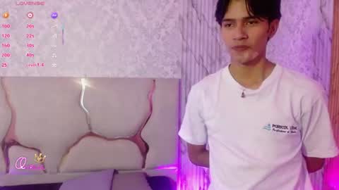 Snapshot of chos_tay chatting on June 2026 11:31:01 AM chos_tay online show from June 2026 11:31:01 AM