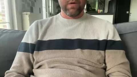 chris13abcd online show from November 2025 01:23:02 PM