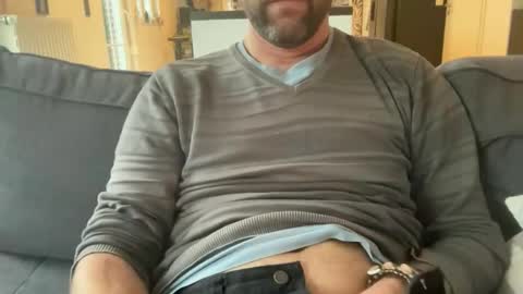 chris13abcd online show from November 2025 12:38:01 PM