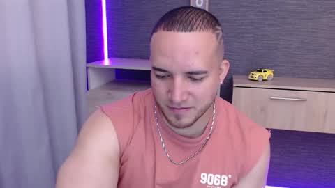 Snapshot of chris_huntter chatting on October 2025 05:26:02 PM chris_huntter online show from October 2025 05:26:02 PM