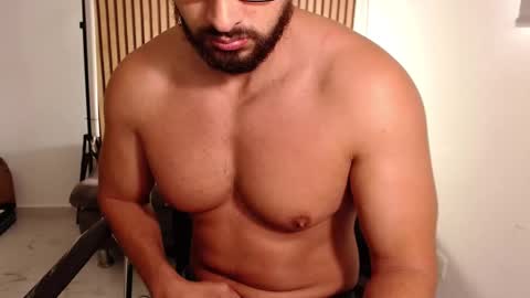 cris         Twitter magnum101010 insta magnumc20 online show from December 2025 03:30:01 PM