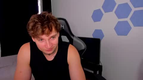 Snapshot of chris_tyson chatting on June 2026 01:04:01 PM Chris Tyson online show from June 2026 01:04:01 PM