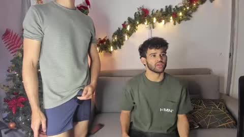 Im Chirs IM MODEL INDEPENDT online show from December 2024 03:07:01 AM