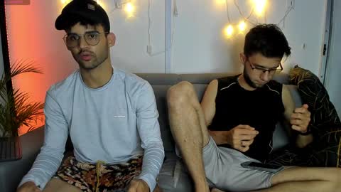 Im Chirs IM MODEL INDEPENDT online show from January 2025 03:11:02 AM