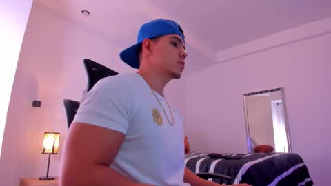 chrismorgan24 online show from November 2025 12:32:01 AM