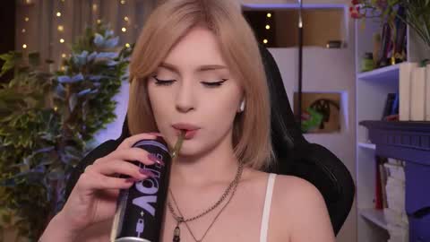 chriss_foxx online show from February 2026 03:24:01 PM