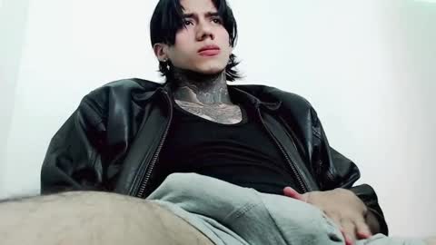 Snapshot of chriss_opp chatting on March 2025 04:47:01 AM CHRIS  INDEPENT MODEL online show from March 2025 04:47:01 AM