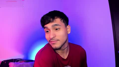 Christian Wang online show from December 2025 02:26:01 PM