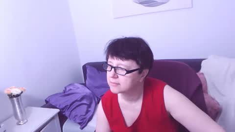 Christa online show from November 2025 02:37:02 PM