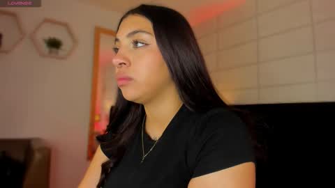 Christine  online show from September 2025 12:10:01 PM