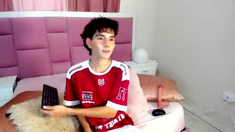Snapshot of christopher_robin4 chatting on July 2026 07:40:01 PM Chris online show from July 2026 07:40:01 PM