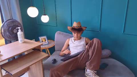 Snapshot of christopher_robin4 chatting on August 2026 08:00:01 PM Chris online show from August 2026 08:00:01 PM