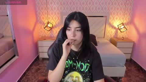 CHRISTY  online show from October 2025 07:22:01 PM