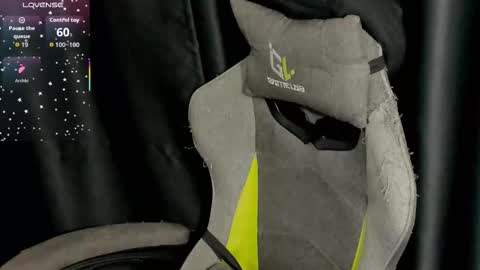 christyw3b online show from November 2025 03:34:01 PM