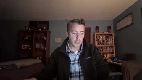 chrisw8121 online show from December 2025 10:50:01 PM