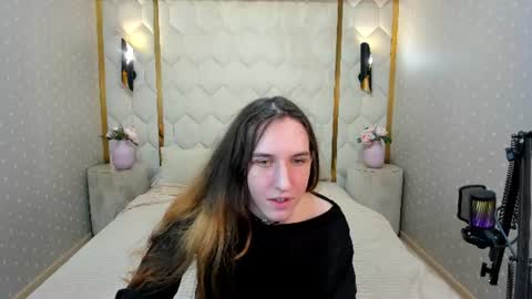 Snapshot of chrisybev chatting on June 2026 07:45:01 PM chrisybev online show from June 2026 07:45:01 PM
