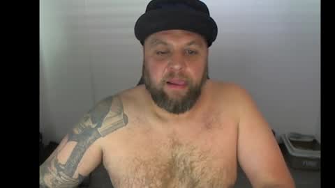 Snapshot of chrizz80 chatting on February 2025 09:34:02 AM Chrizz online show from February 2025 09:34:02 AM