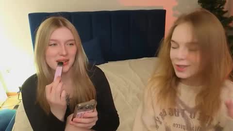 EvaBlonde TayaBrunette EliieBlack hair online show from February 2026 09:19:02 AM