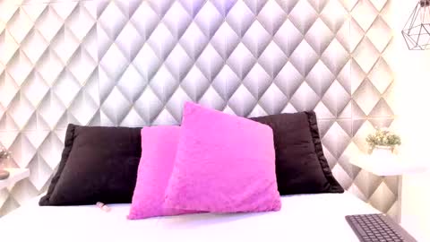 Christal Golden online show from February 2025 03:42:02 PM