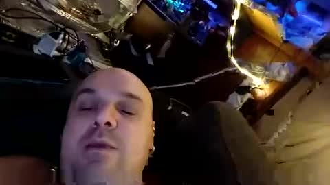 chubbyman40 online show from February 2026 06:28:02 PM