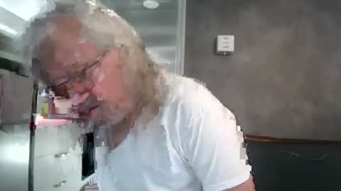 Snapshot of chuck3355257141 chatting on June 2026 01:11:01 PM chuck3355257141 online show from June 2026 01:11:01 PM
