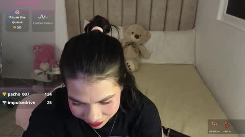 Mia online show from February 2026 04:45:01 AM