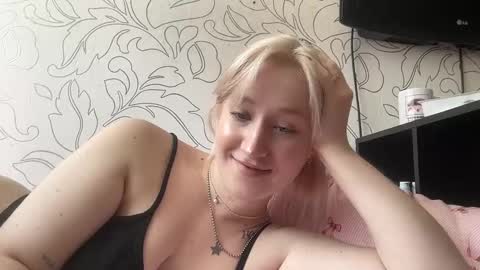Snapshot of cinbellamy chatting on May 2026 07:37:01 AM Cin Bellamy online show from May 2026 07:37:01 AM