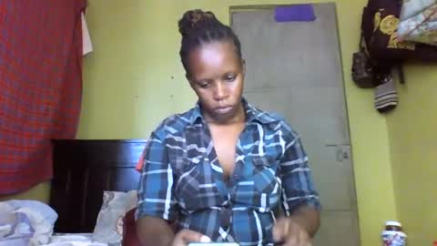 Snapshot of cinddy_14 chatting on March 2025 07:37:02 AM cinddy 14 online show from March 2025 07:37:02 AM